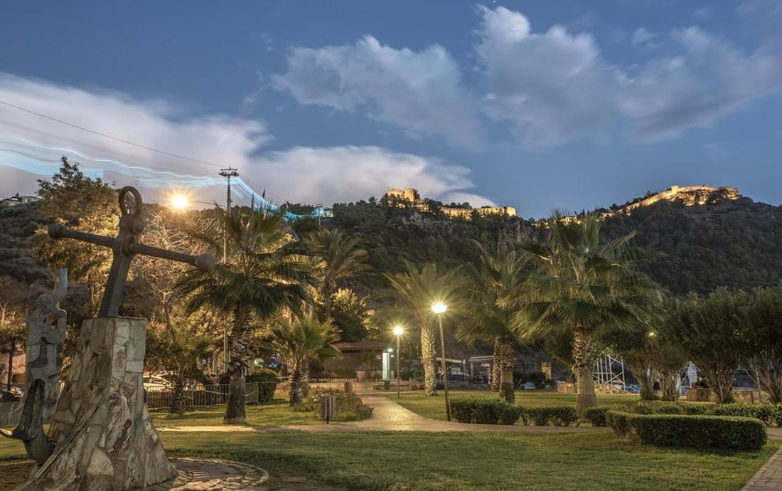 Beautiful Sultan House At Cleopatra Beach 1 With Umbrellas, Balcony, Barbecue, Private 100Mbps Wifi, Smart Tv, Table Games, Vip Trans-Fer - Beautiful Apartmenthouse Alanya Exterior photo